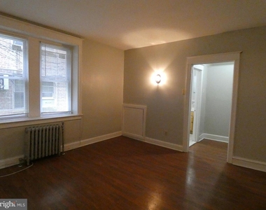 4207 Chester Avenue - Photo Thumbnail 3