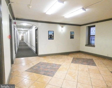 4207 Chester Avenue - Photo Thumbnail 2