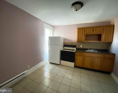 1833 W Rockland Street - Photo Thumbnail 5
