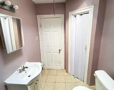 1833 W Rockland Street - Photo Thumbnail 13