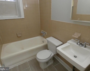 4207 Chester Avenue - Photo Thumbnail 9