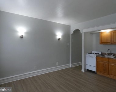 4207 Chester Avenue - Photo Thumbnail 5