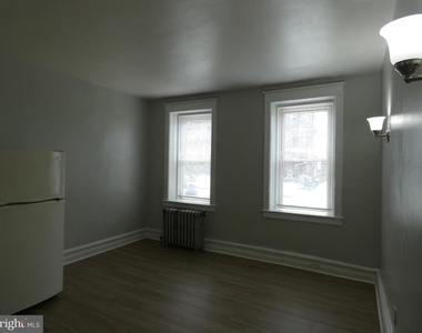 4207 Chester Avenue - Photo Thumbnail 6