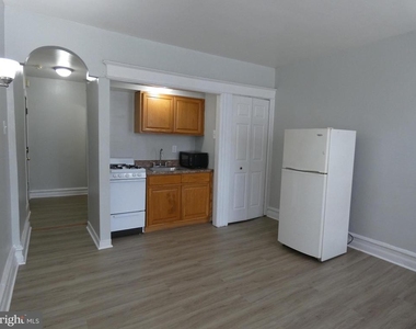 4207 Chester Avenue - Photo Thumbnail 4