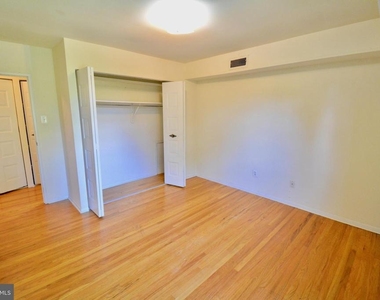 3413 Cresson Street - Photo Thumbnail 7