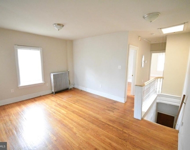 247 W Hansberry Street - Photo Thumbnail 7