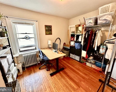 247 W Hansberry Street - Photo Thumbnail 14