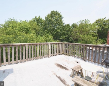 247 W Hansberry Street - Photo Thumbnail 4