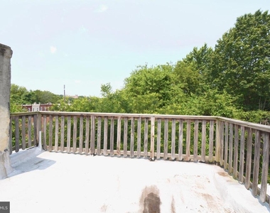 247 W Hansberry Street - Photo Thumbnail 5