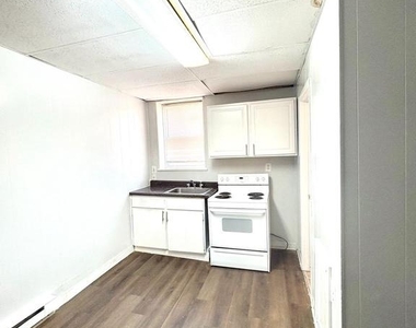 2097 Bridge Street - Photo Thumbnail 4