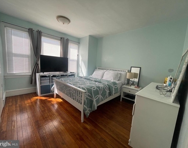 925 E Tioga Street - Photo Thumbnail 14