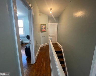 925 E Tioga Street - Photo Thumbnail 10