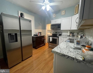 925 E Tioga Street - Photo Thumbnail 9