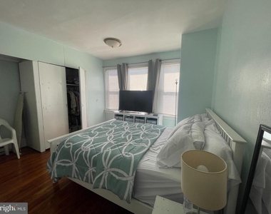 925 E Tioga Street - Photo Thumbnail 15