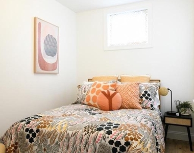 2952 N Bailey Street - Photo Thumbnail 5