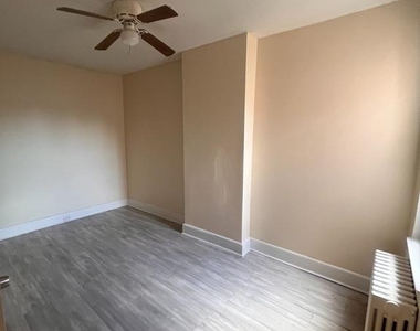 634 W Indiana Ave. - Photo Thumbnail 13
