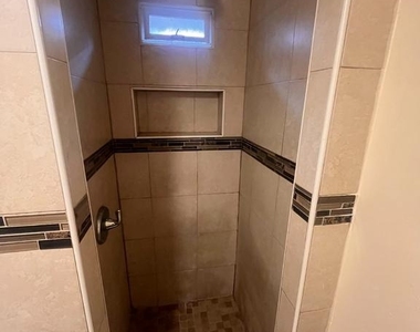634 W Indiana Ave. - Photo Thumbnail 11