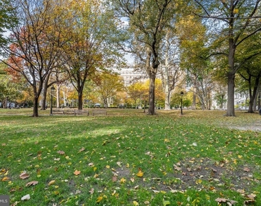 604 S Washington Square - Photo Thumbnail 17