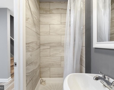 1719 Ridge Avenue - Photo Thumbnail 13