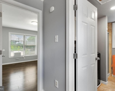 1719 Ridge Avenue - Photo Thumbnail 23
