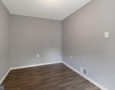 1719 Ridge Avenue - Photo Thumbnail 21