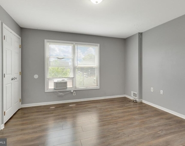 1719 Ridge Avenue - Photo Thumbnail 26