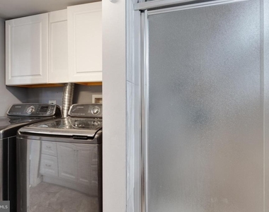 1719 Ridge Avenue - Photo Thumbnail 25