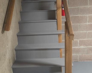 356 Krams Avenue - Photo Thumbnail 32