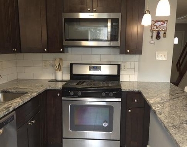 356 Krams Avenue - Photo Thumbnail 14