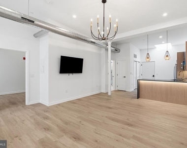 1232 Chancellor Street - Photo Thumbnail 8
