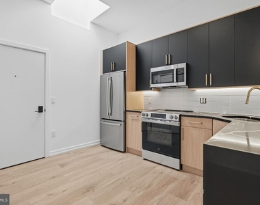 1232 Chancellor Street - Photo Thumbnail 5