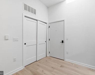 1232 Chancellor Street - Photo Thumbnail 4