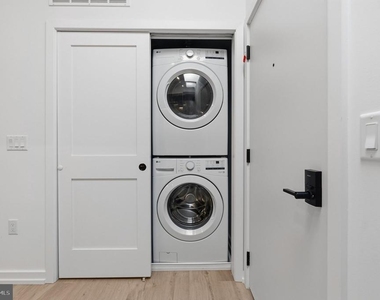 1232 Chancellor Street - Photo Thumbnail 9