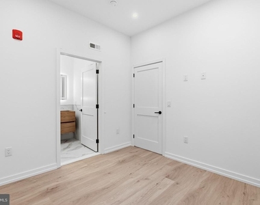 1232 Chancellor Street - Photo Thumbnail 13