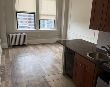 1324 Locust Street - Photo Thumbnail 9