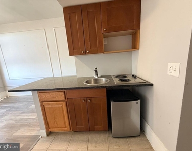 1324 Locust Street - Photo Thumbnail 8