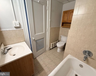 1324 Locust Street - Photo Thumbnail 2