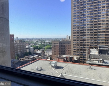 1324 Locust Street - Photo Thumbnail 3