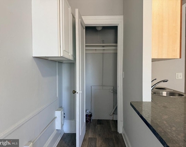1324 Locust Street - Photo Thumbnail 6