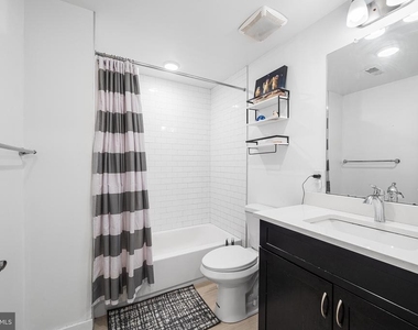1640 N 5th Court - Photo Thumbnail 11