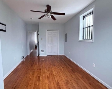 3334 N Front Street - Photo Thumbnail 3