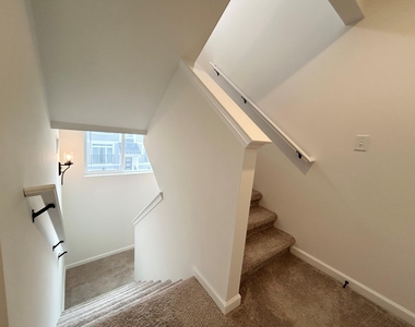 2774 Bristol Ridge Drive - Photo Thumbnail 14