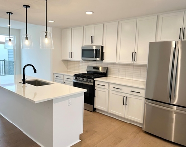 2774 Bristol Ridge Drive - Photo Thumbnail 3