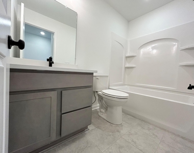 2774 Bristol Ridge Drive - Photo Thumbnail 12