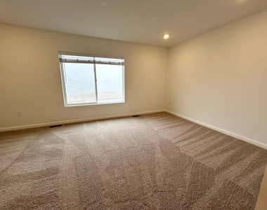 2774 Bristol Ridge Drive - Photo Thumbnail 11