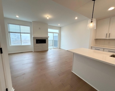 2774 Bristol Ridge Drive - Photo Thumbnail 8