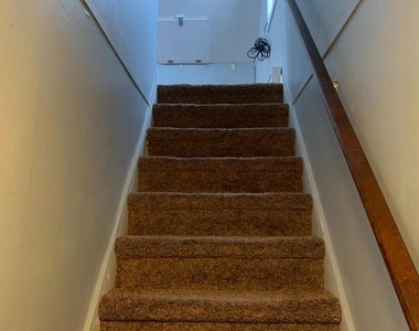 417 Leverington Avenue - Photo Thumbnail 18