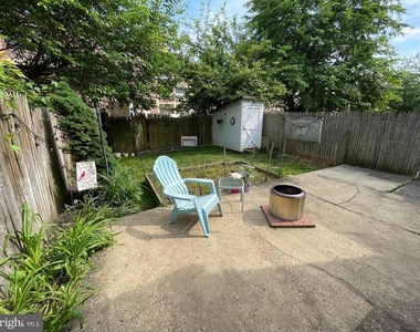 417 Leverington Avenue - Photo Thumbnail 21
