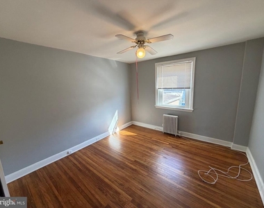 3021 Tyson Avenue - Photo Thumbnail 9