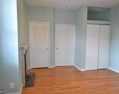 1010 Clinton Street - Photo Thumbnail 12